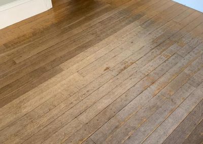 Oak strip flooring