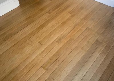 Oak strip flooring